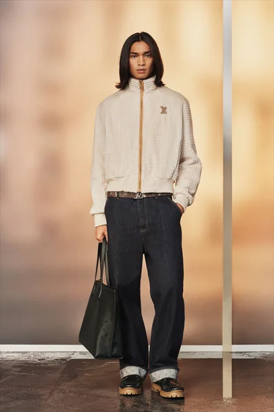Look 16